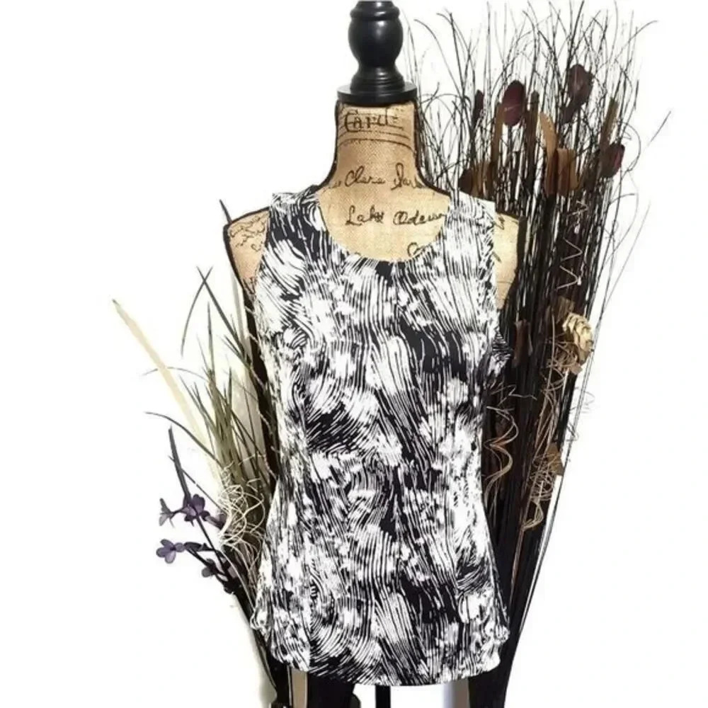 Ann Taylor Black and White Sleeveless Blouse Small
